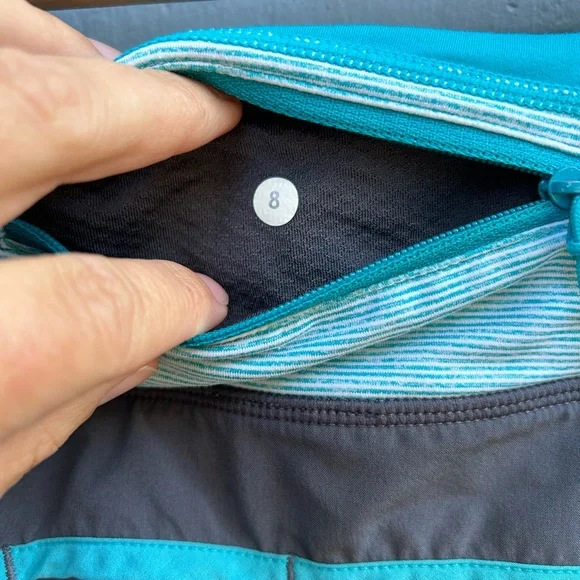 Lululemon Groovy Run Short, size 8 - Picture 9 of 13